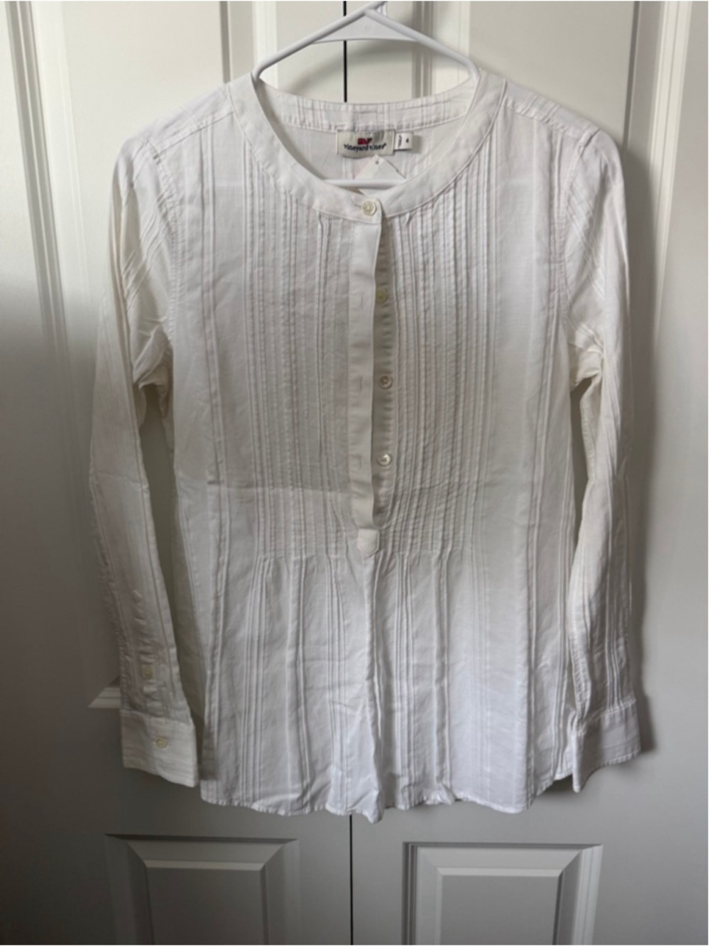 Vineyard Vines White Pintuck Button Down Shirt Size 4 EUC